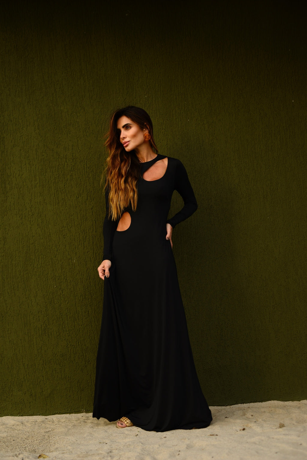 Vestido Malha Fria Manga Longa Com Aberturas