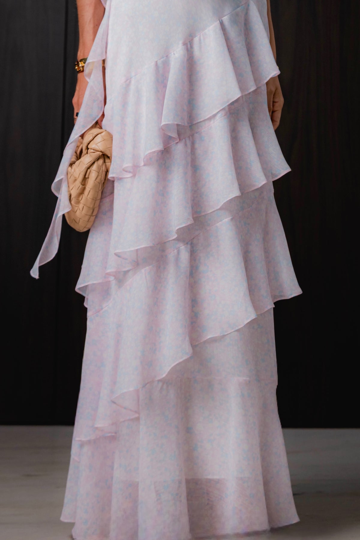 Vestido de Alcinha em Chiffon de Seda com Babados Estampa Liberty