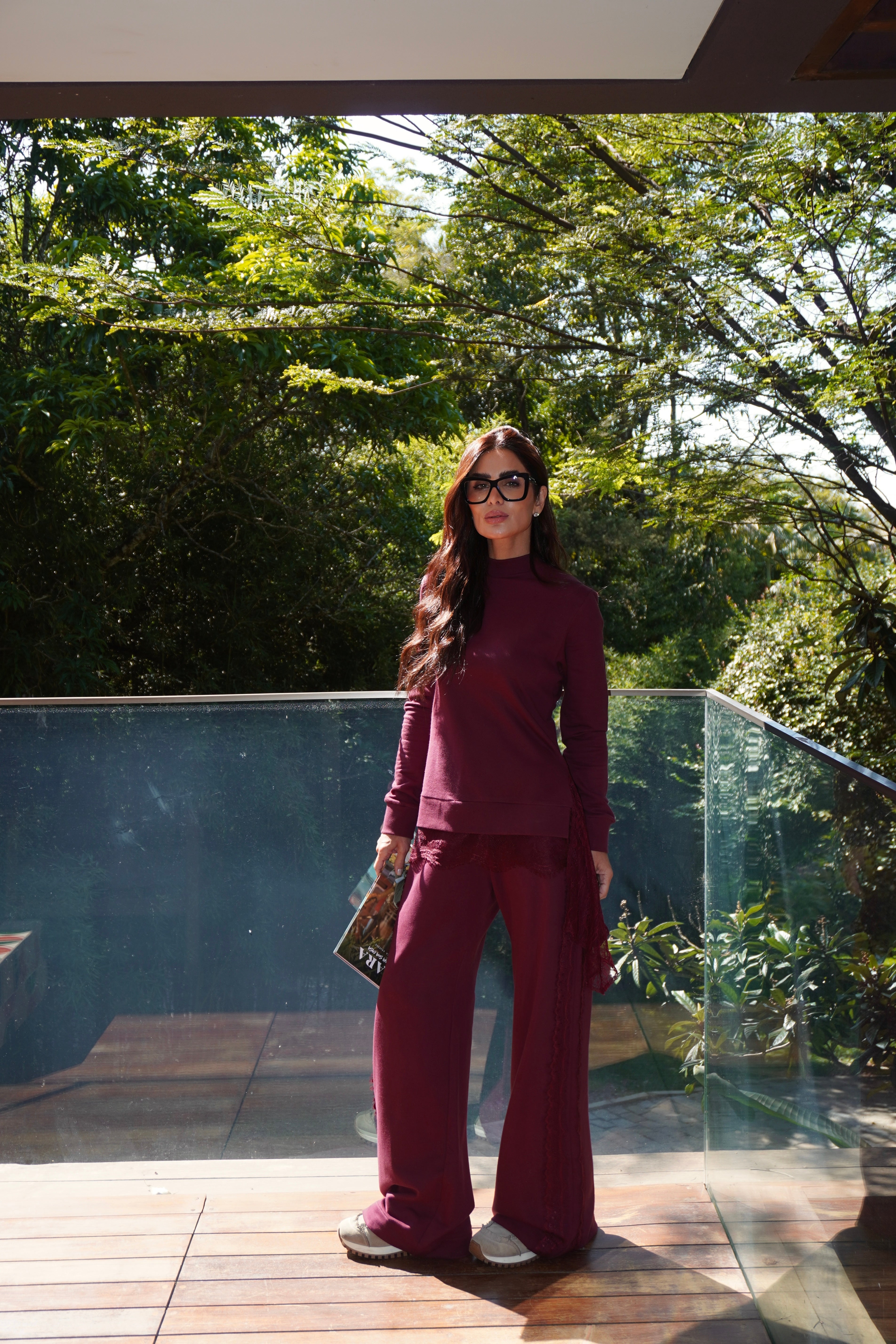 Conjunto Moletom Calça Pantalona e Detalhes em Renda
