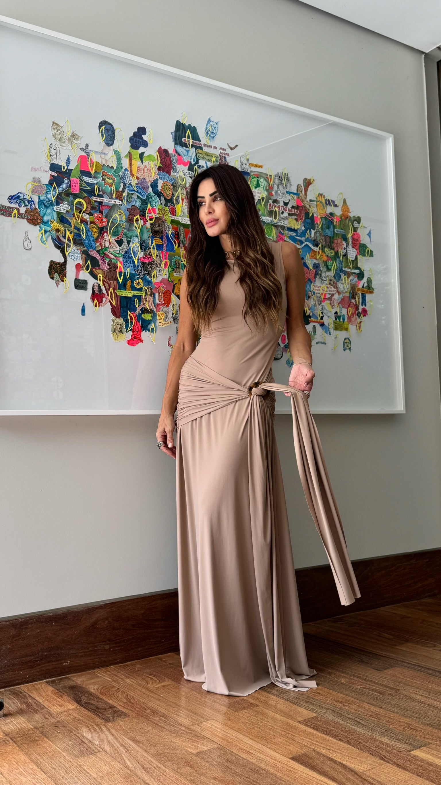 Vestido Em Malha Fria Com Faixa E Fivela