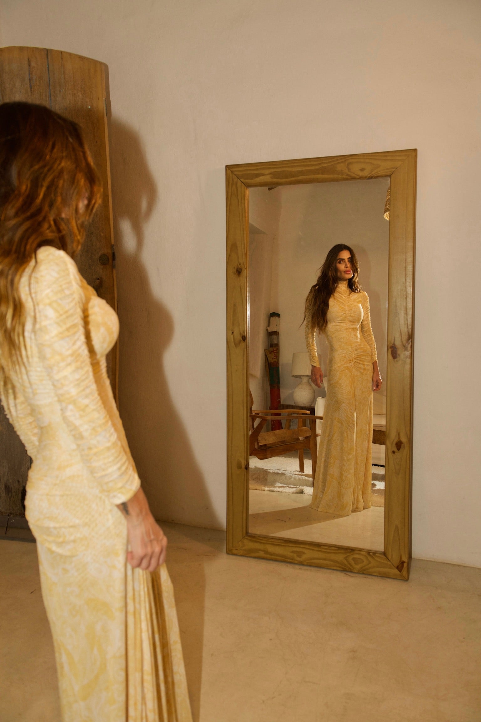 Vestido De Tule Franzido Cashmere Manga Longa