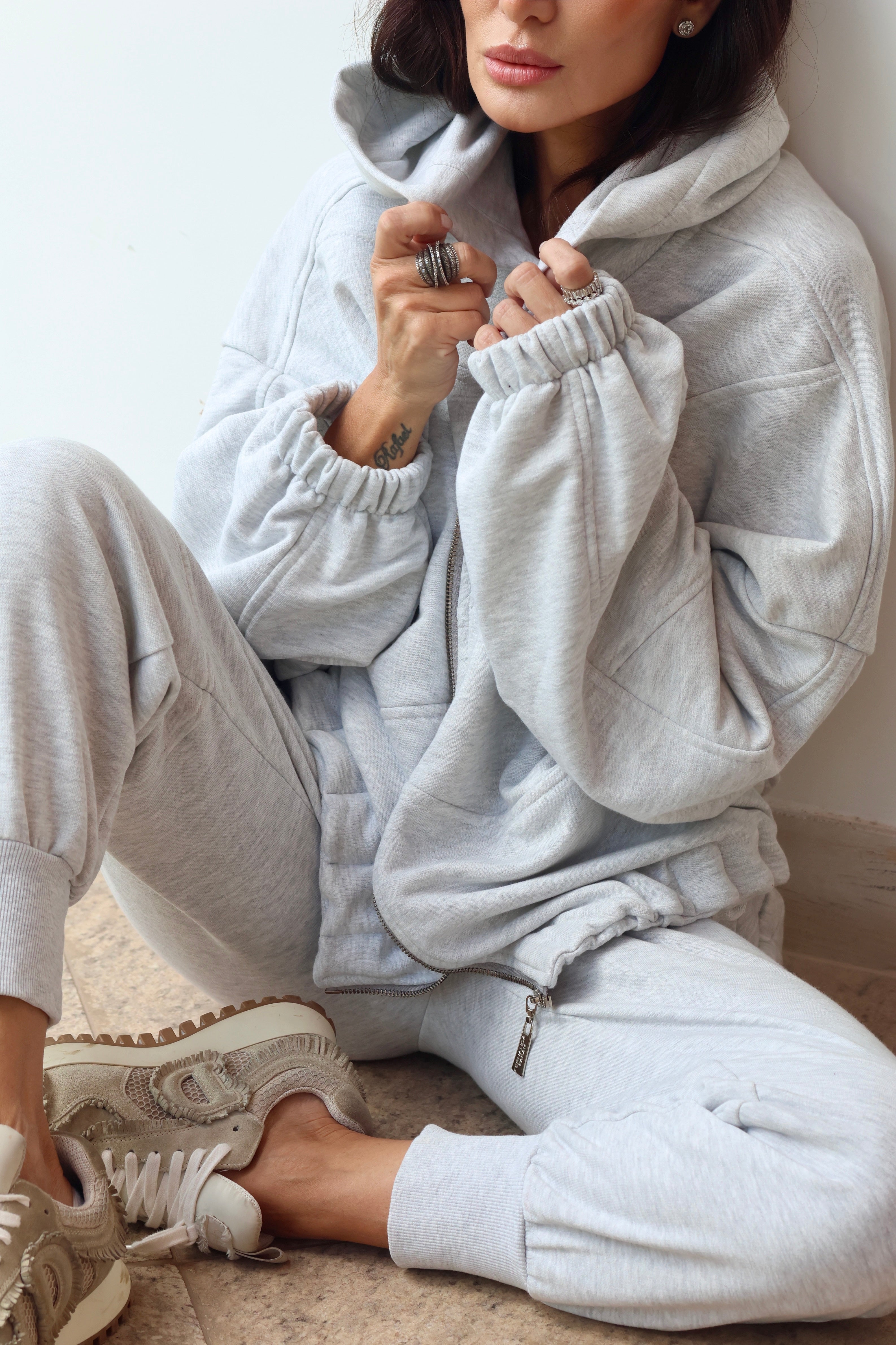 Conjunto Moletom Oversized com Recortes