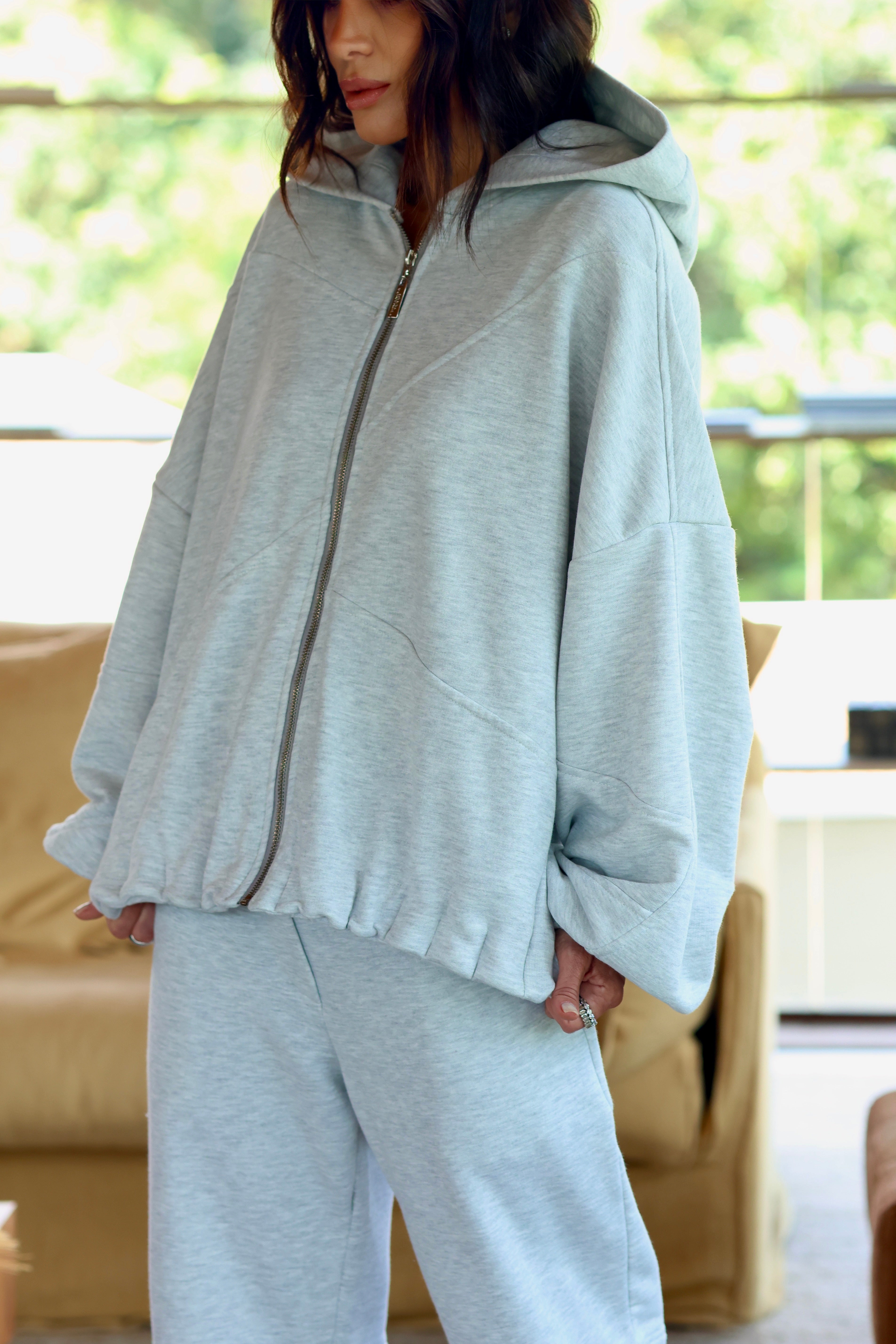 Conjunto Moletom Oversized com Recortes