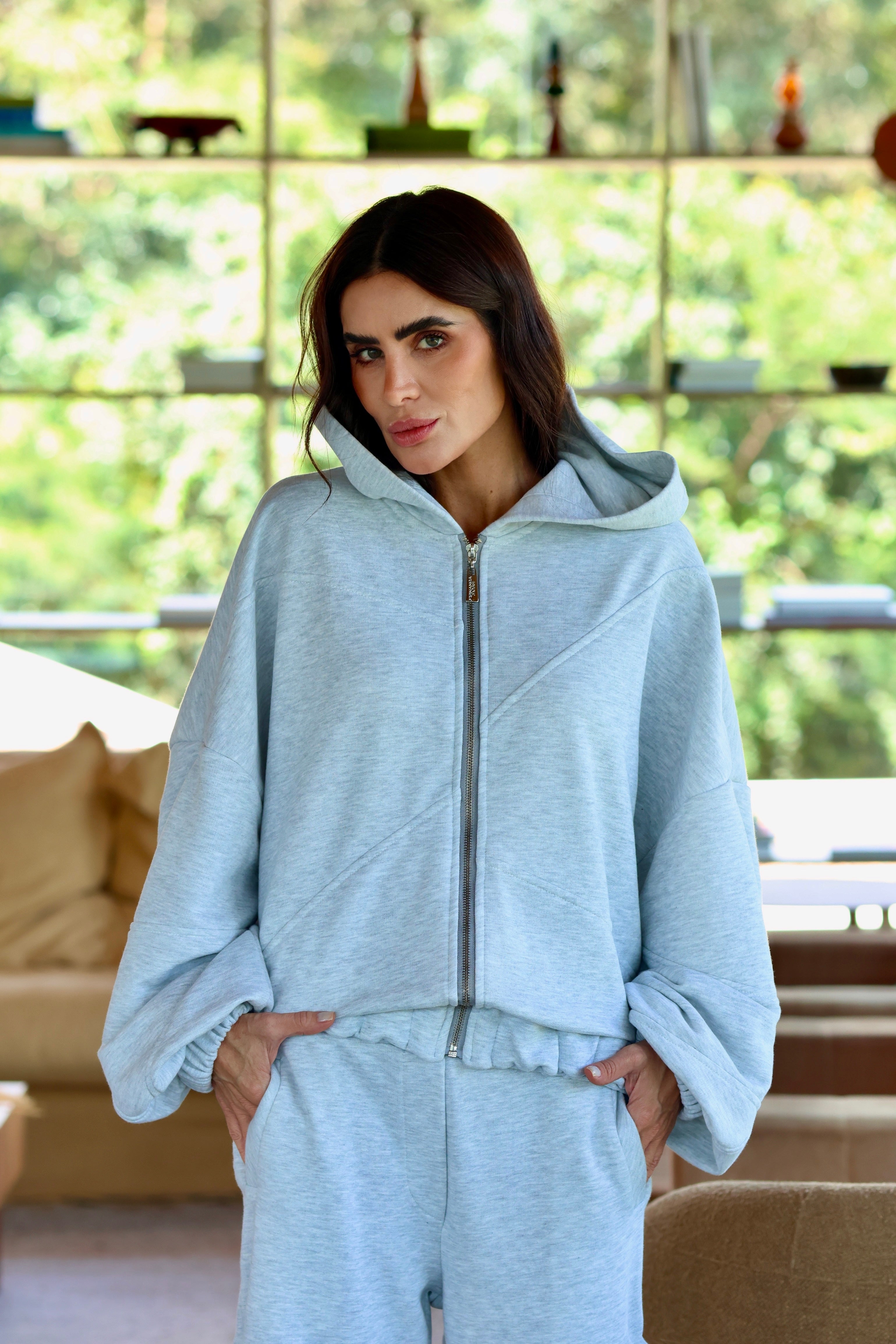 Conjunto Moletom Oversized com Recortes