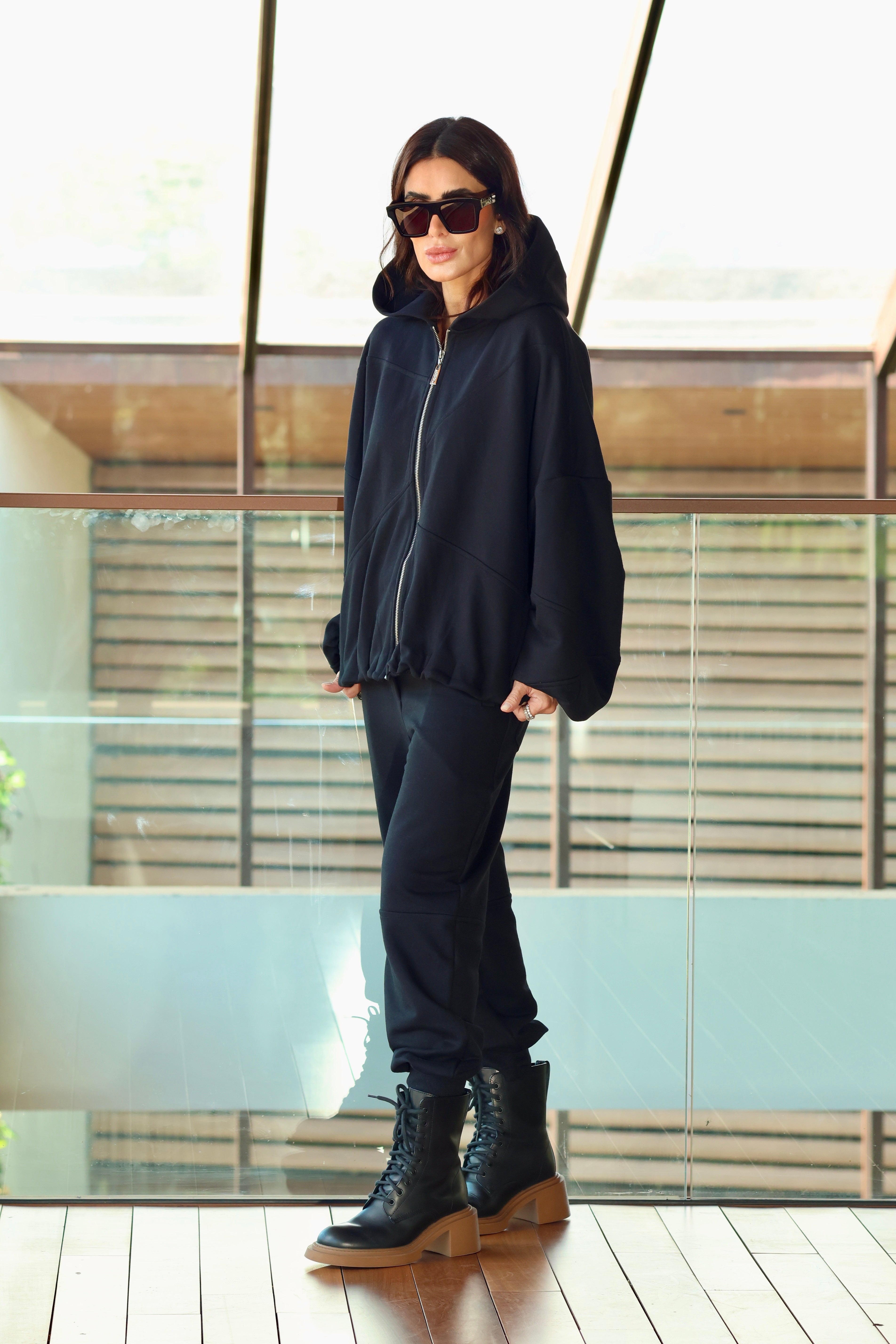 Conjunto Moletom Oversized com Recortes