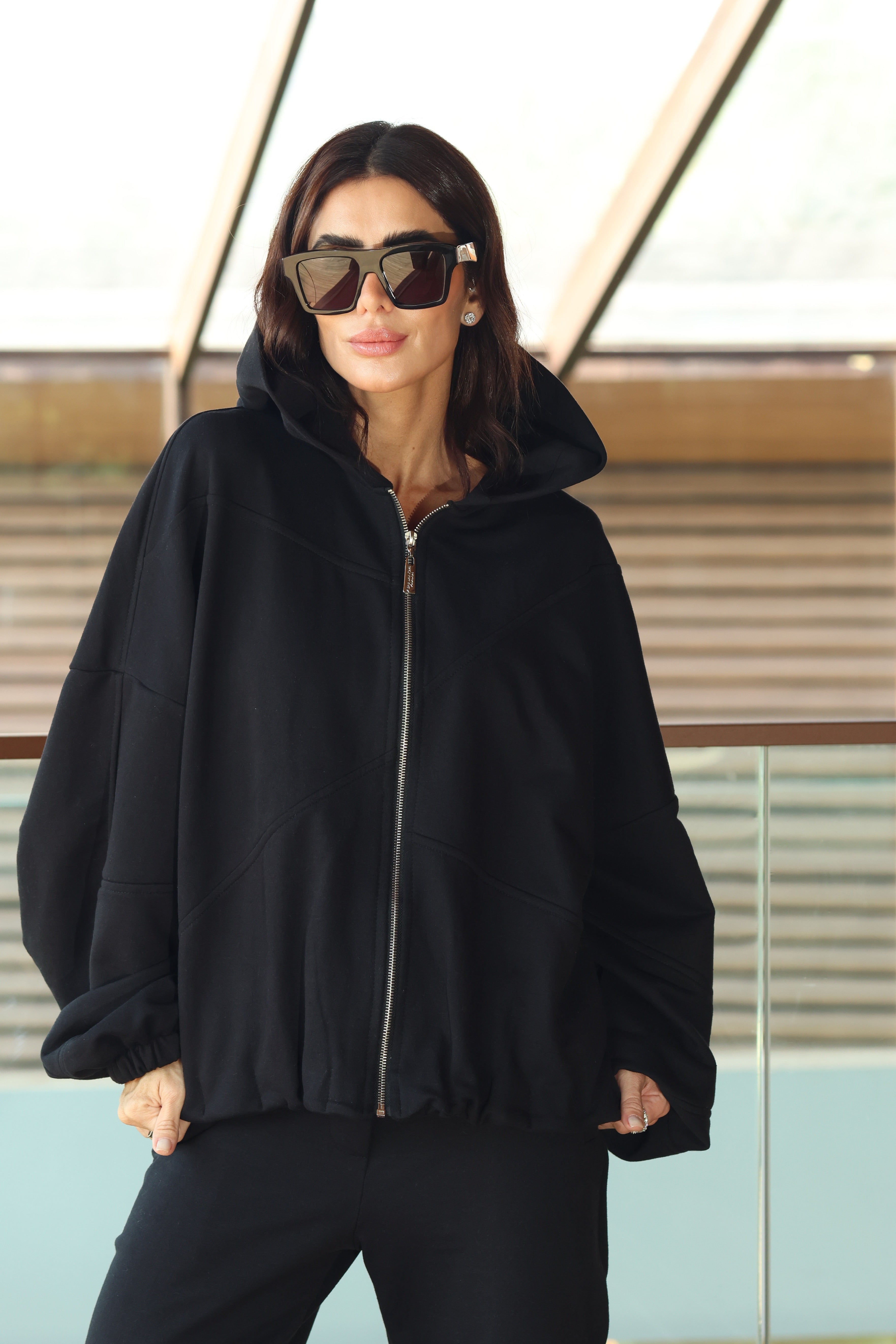 Conjunto Moletom Oversized com Recortes