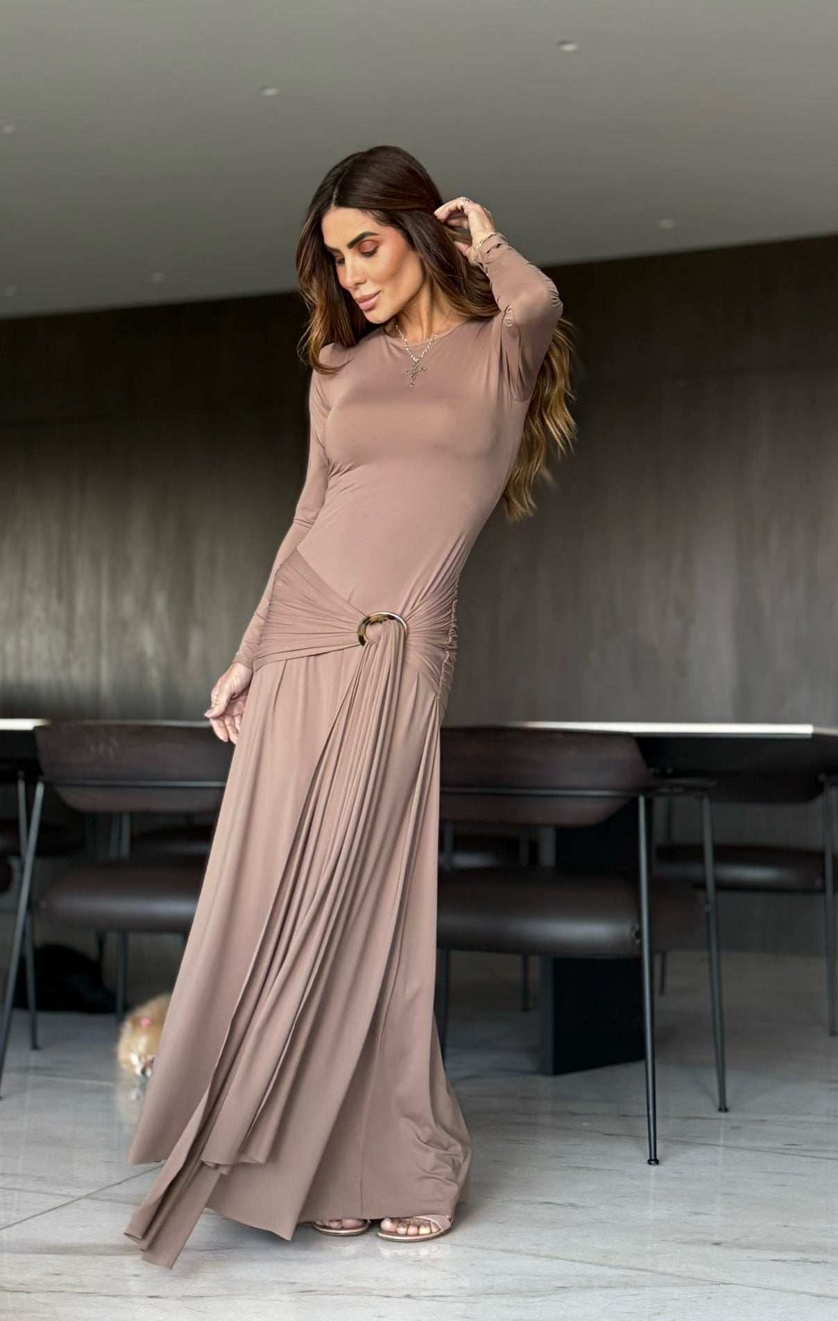 Vestido Manga Longa Malha Fria Com Faixa E Fivela