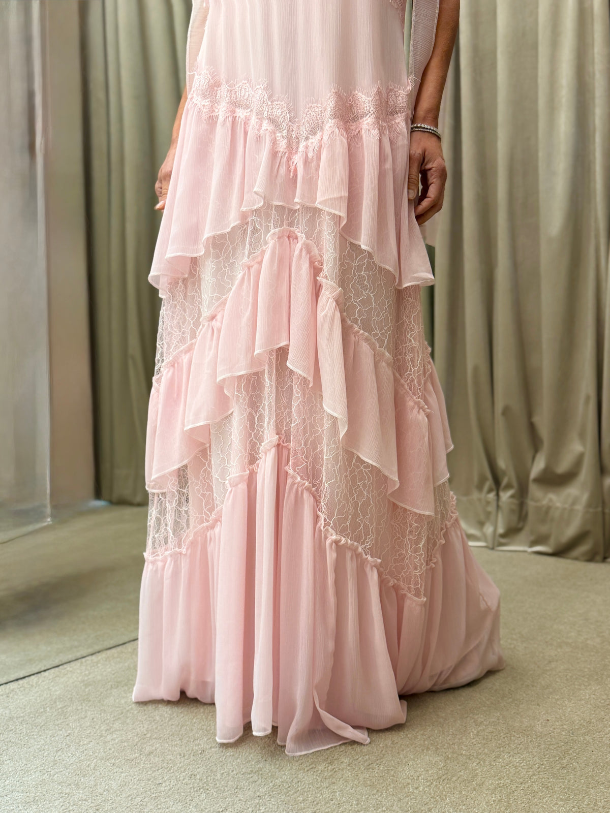 Vestido Longo Chiffon de Seda com Renda