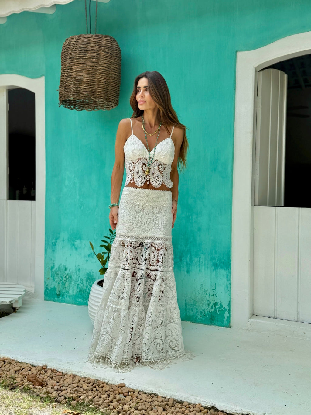 Saia E Top De Renda Com Entremeios