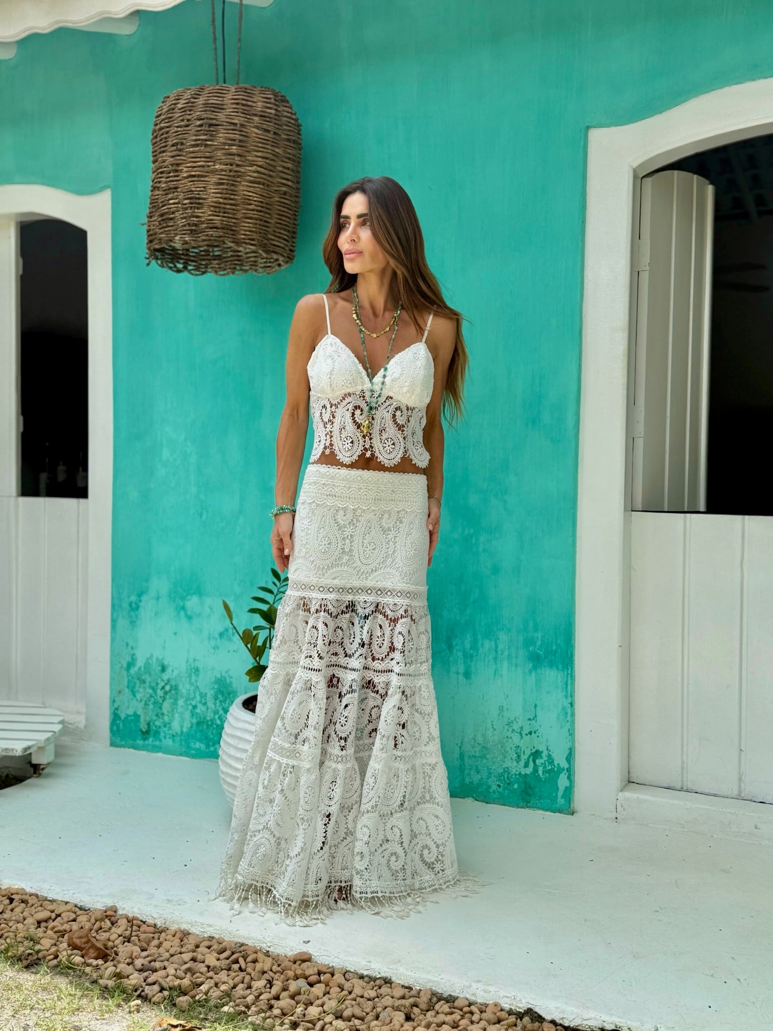 Saia E Top De Renda Com Entremeios