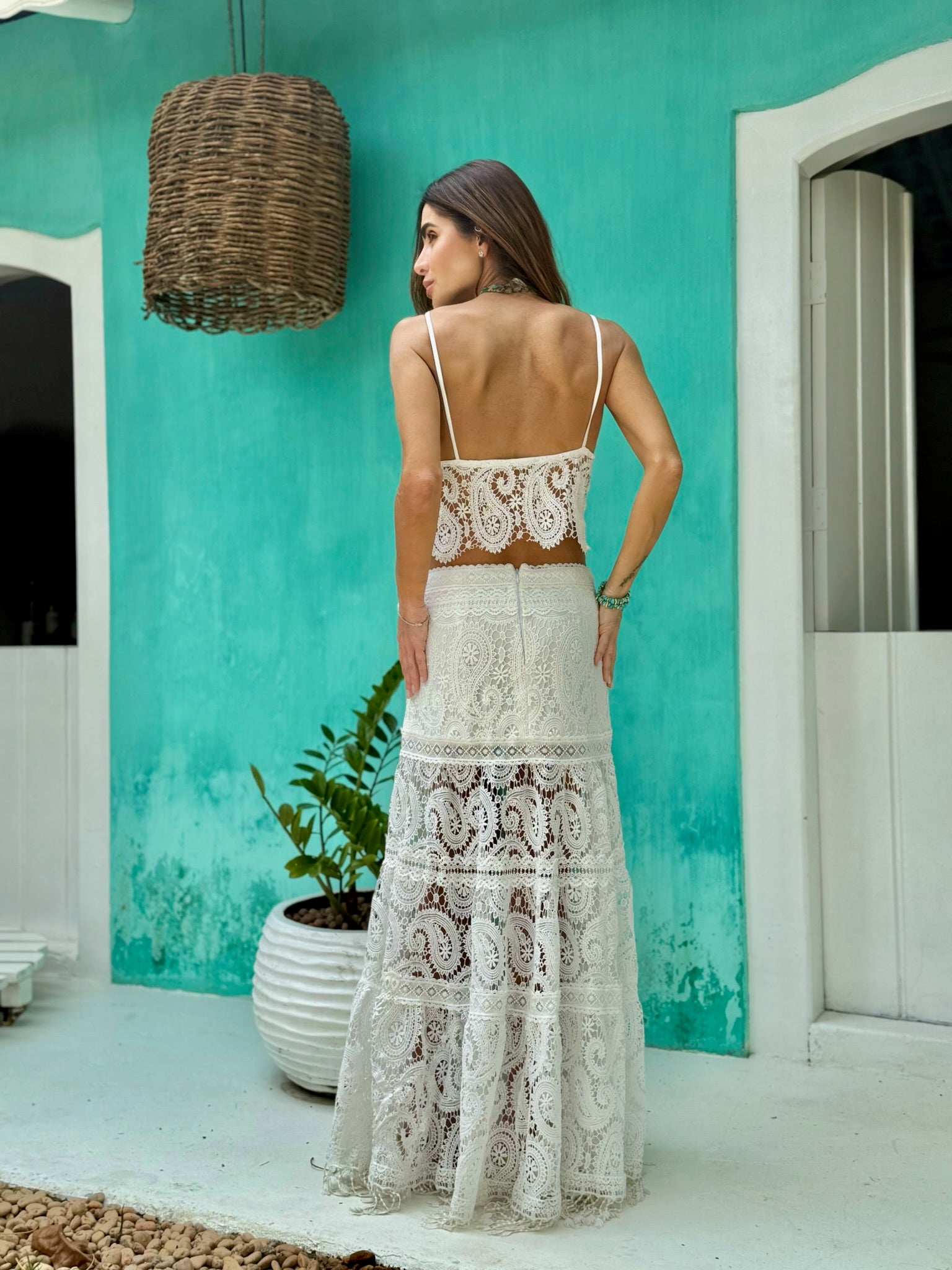 Saia E Top De Renda Com Entremeios