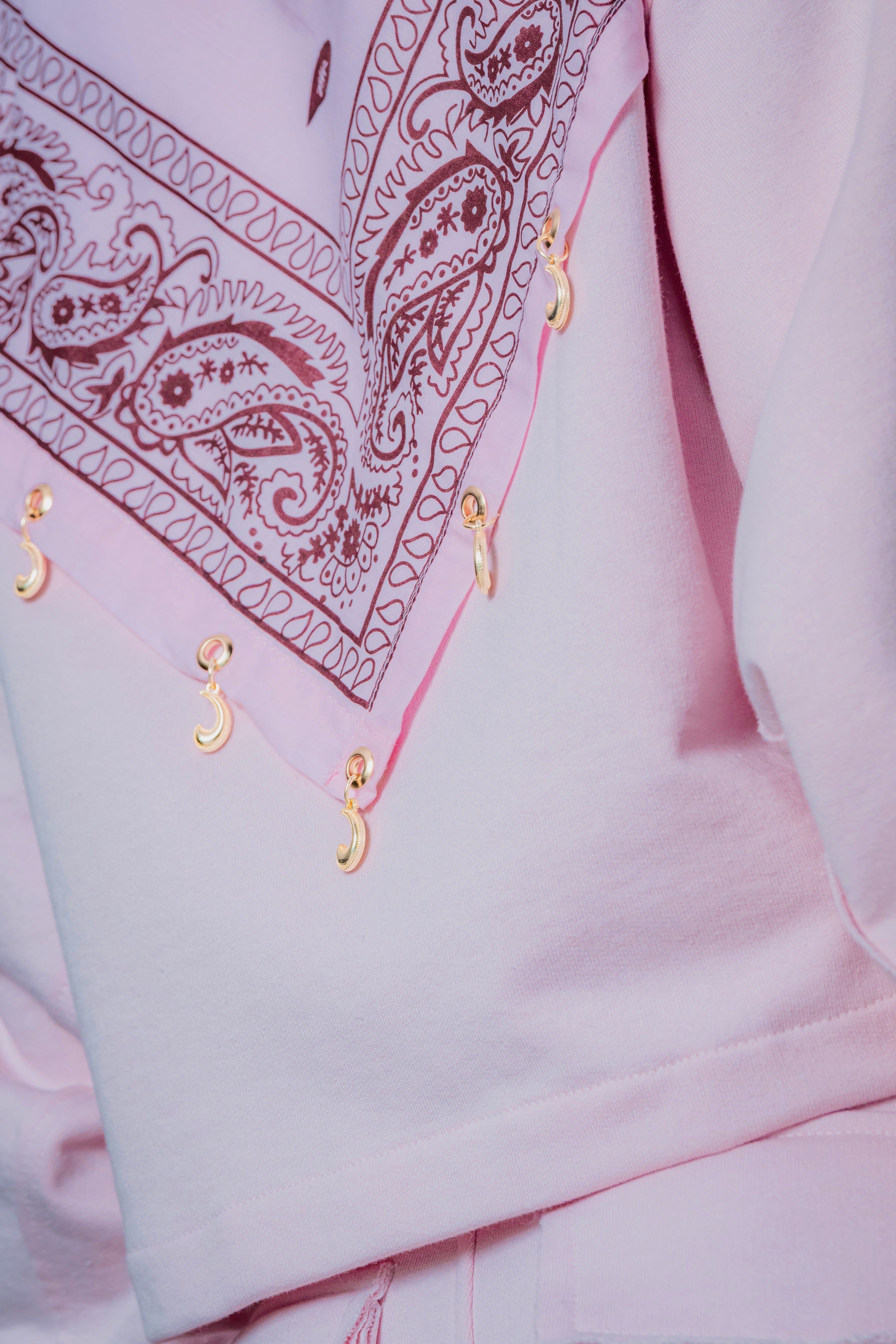 Conjunto Moletom de Capuz Bandana Costas com Berloques
