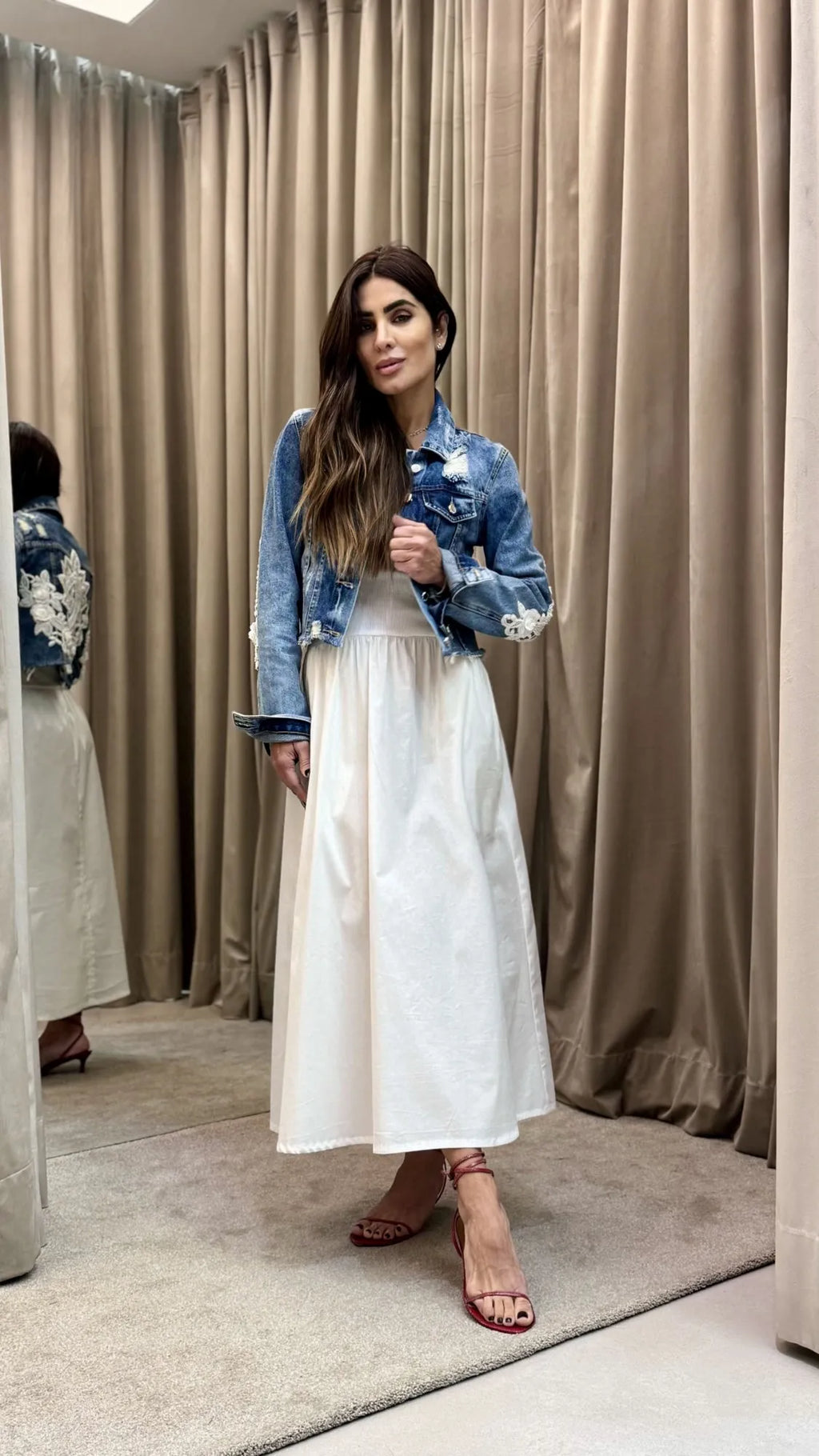 Jaqueta Bordada Com Mandala E Flores Brancas