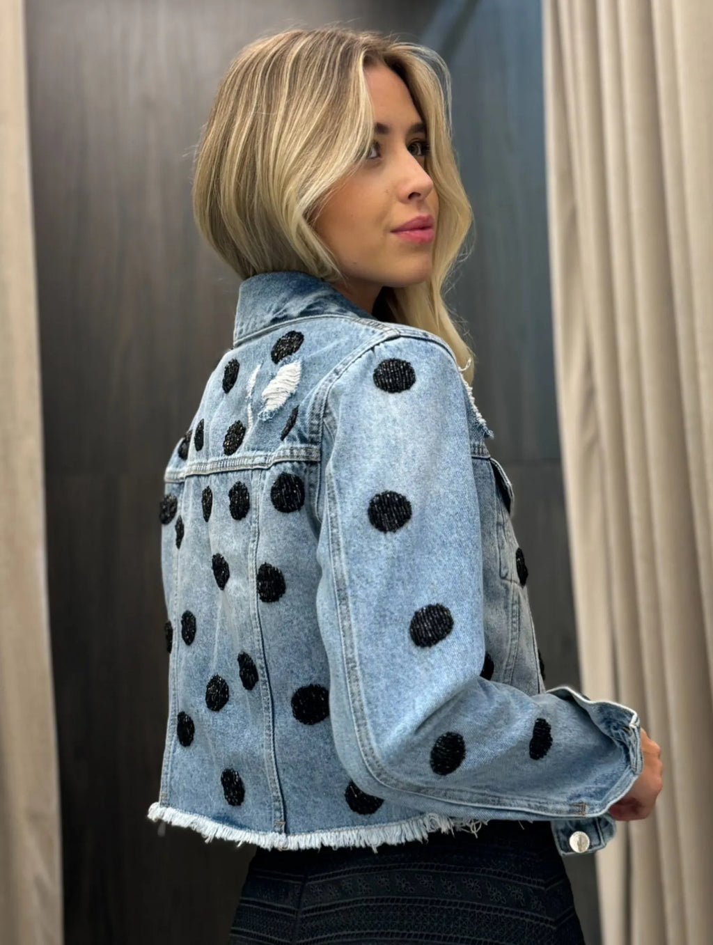 Jaqueta Jeans Bordada Em Mini Poás