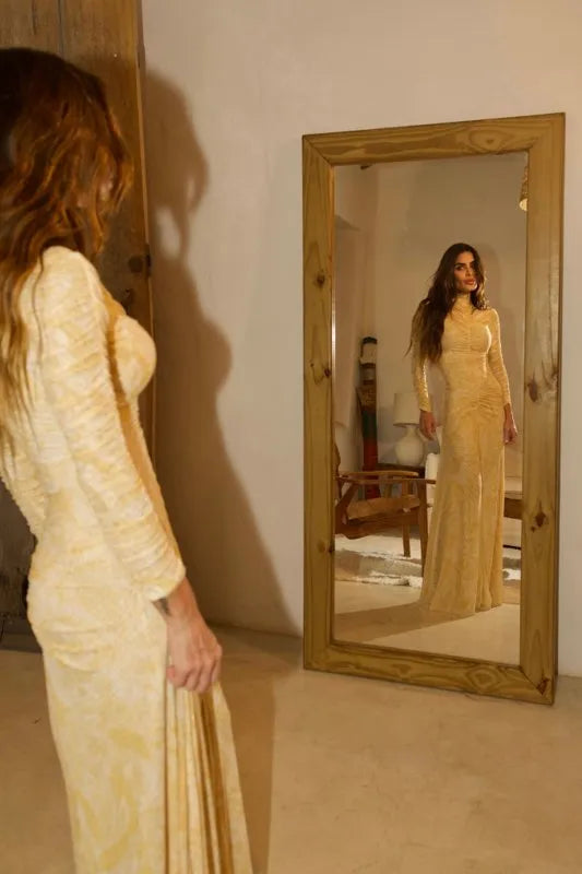 Vestido Longo Franzido Em Tule Manga Longa