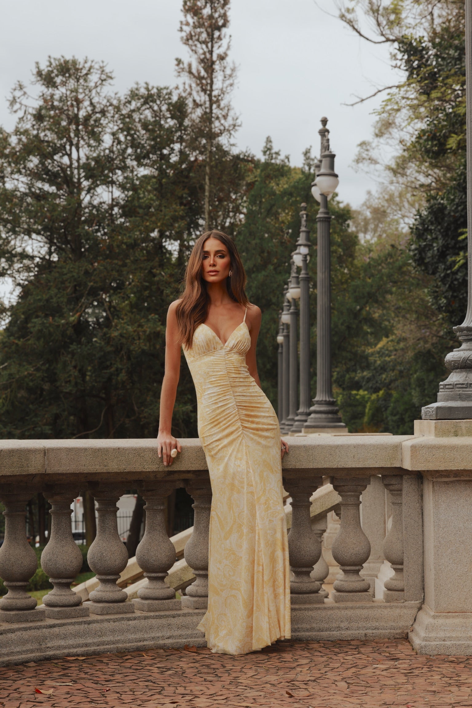 Vestido De Tule de Alcinha Franzido Com Estampa Cashmere