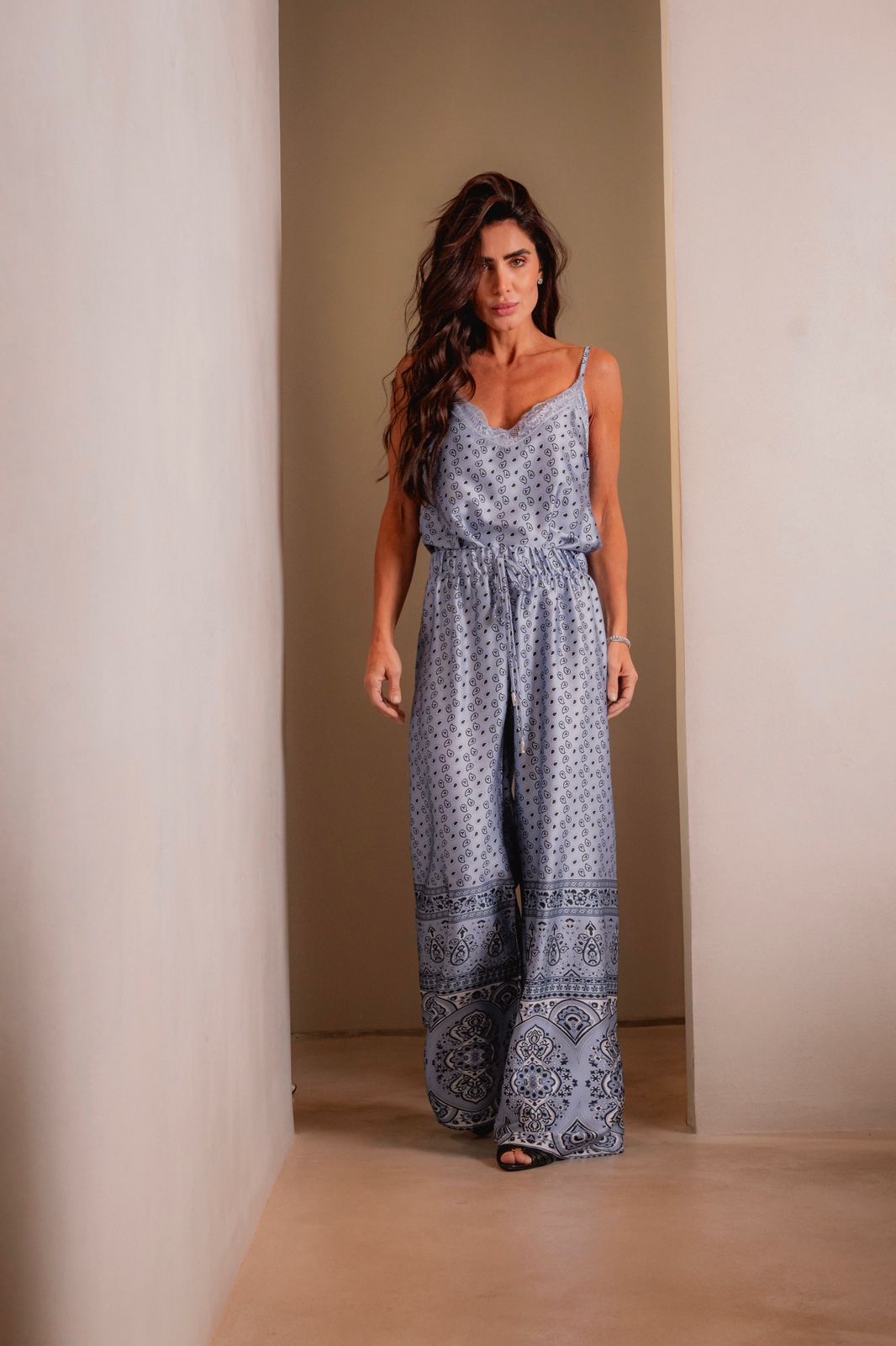 Kimono calça e regata em Cetim de Seda com estampa exclusiva