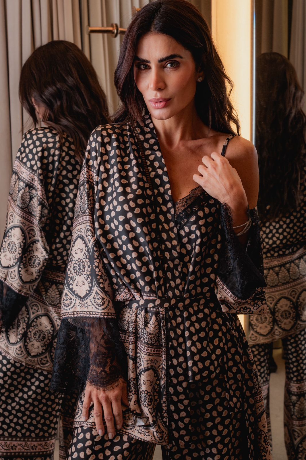 Kimono calça e regata em Cetim de Seda com estampa exclusiva