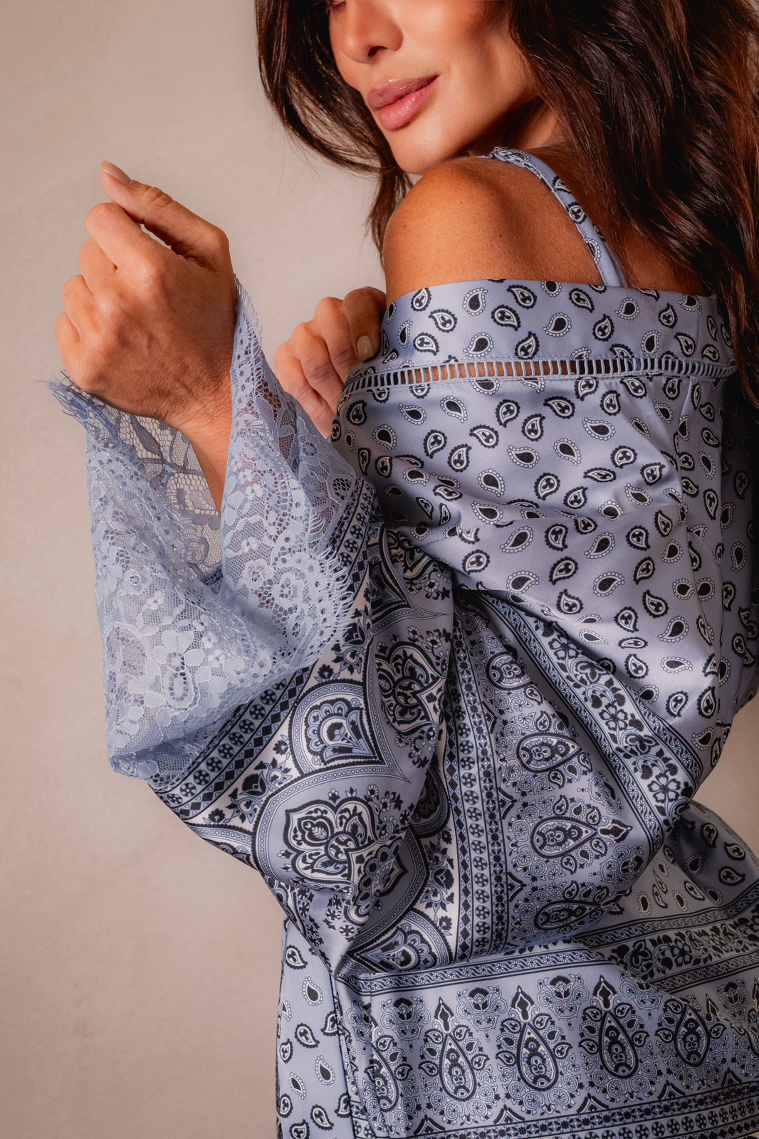 Kimono calça e regata em Cetim de Seda com estampa exclusiva