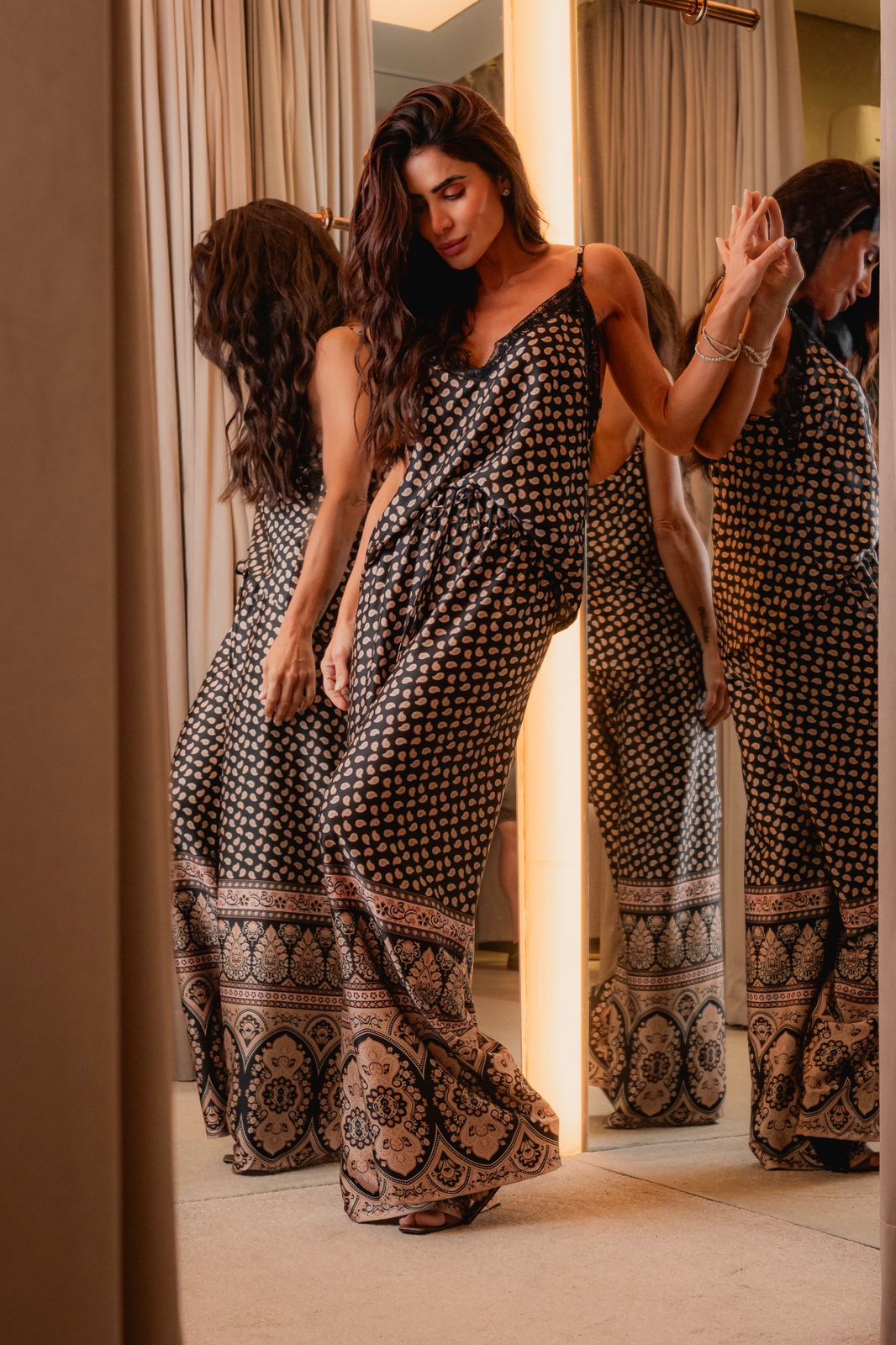 Kimono calça e regata em Cetim de Seda com estampa exclusiva